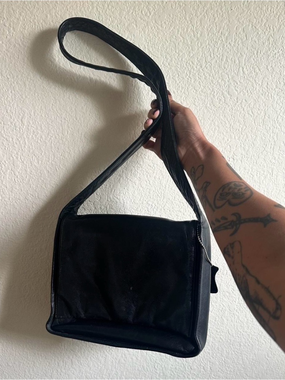 vintage genuine leather black shoulder bag